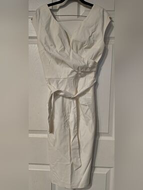 Muxxn Boutique Sz S V-Neck Ivory Tie-Waist Sheath Dress